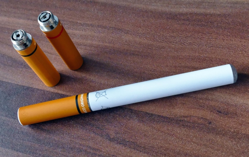 e-cigarette-TRIGANCE-min_electronic_cigarette_e_cigarette_nicotine_vapor_vaporizer_smoke_tobacco-663282
